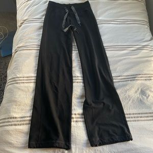 Black Lululemon Sweatpants size 4